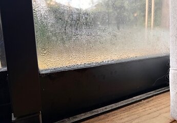 高性能住宅に結露発生のイメージ